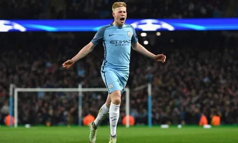 Góc siêu phẩm: Cú đá phạt mẫu mực của De Bruyne vào lưới Barca