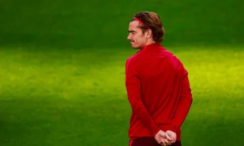 Griezmann đầy nữ tính xuất hiện tại Bernabeu