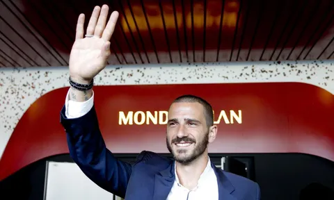 Gửi Juventus, Bonucci cảm ơn tất cả trừ... Allegri