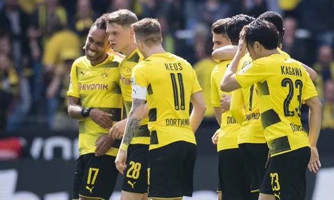 Hạ màn Bundesliga 2016/17: Kịch tính phút 88