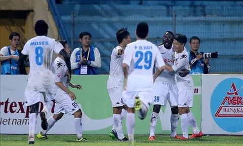 Hà Nội FC được vinh danh trước trận đấu với Hải Phòng