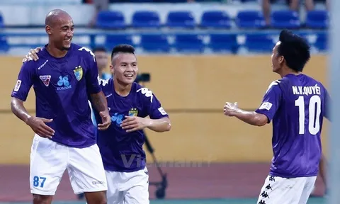 Hà Nội 2-0 Hải Phòng: Pháo sáng và tiếng chửi làm lu mờ chiến thắng