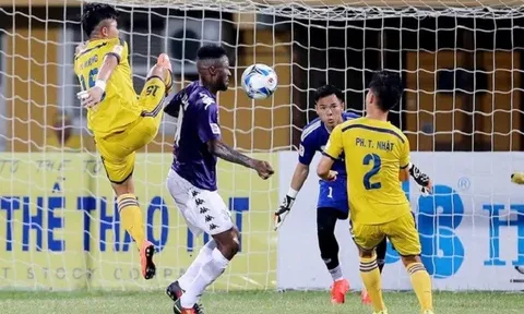 Samson tỏa sáng, Hà Nội FC nghẹt thở hạ Sông Lam Nghệ An