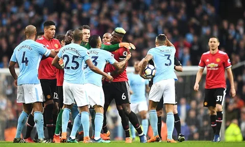 Hai bàn chưa đã, Pogba tính 'cân' cả đội hình Man City