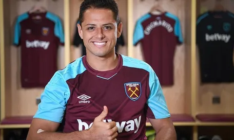 Hai năm trời, West Ham theo đuổi "hạt đậu nhỏ" Chicharito