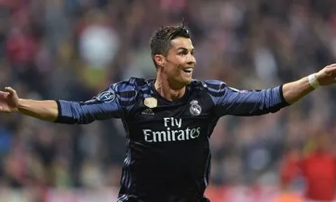 Hàng công Real: Bay trên đôi cánh Ronaldo - Benzema