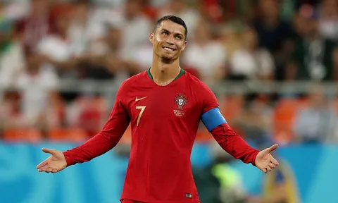 Hàng thủ Uruguay, chuyện không đùa dành cho Ronaldo