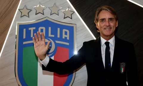 Hàng tiền vệ của Azzurri dưới thời Roberto Mancini: Những điều dễ nhận ra