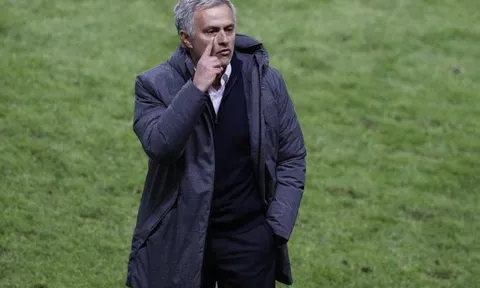 Hành động ăn mừng của Mourinho đã được giải mã