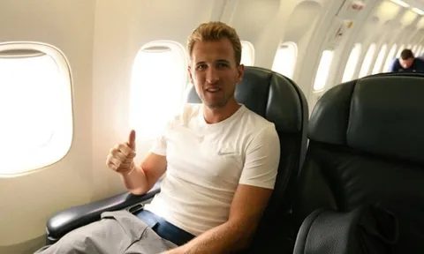 Harry Kane rạng rỡ cùng Tottenham bay sang Mỹ du đấu