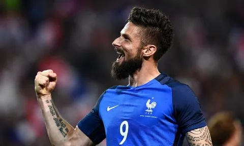 Hat-trick của Olivier Giroud vào lưới Paraguay
