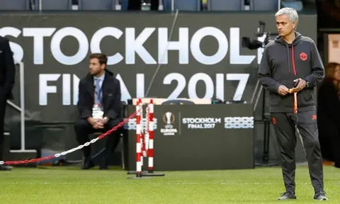 Hậu khủng bố, Mourinho và các học trò căng thẳng ở Stockholm