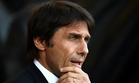 Hậu trường Chelsea "nóng dần đều" vì một người đàn bà