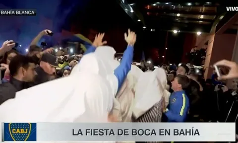 Hậu vô địch, dàn sao Boca Juniors rủ nhau đi nhát ma NHM