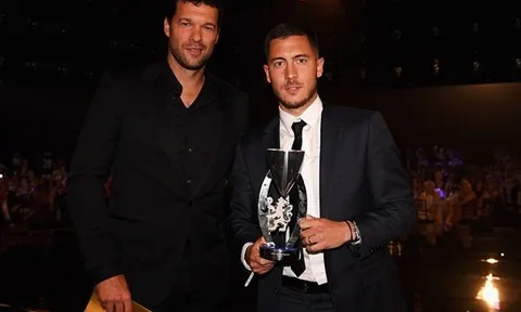 Hazard bảnh bao trong ngày ẵm giải "Bàn thắng của mùa"