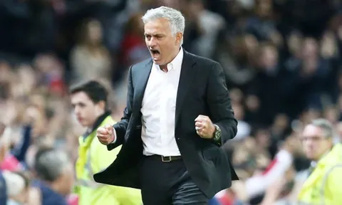 Hé mở bài nói chuyện của Mourinho trong phòng thay đồ M.U sau chiến thắng Leicester