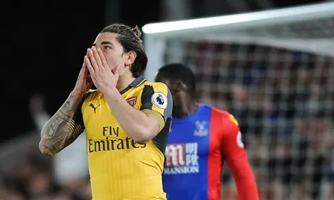 Hector Bellerin bị fan Arsenal chửi thậm tệ ngay trên sân