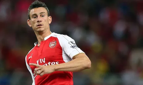 Hẹp cửa dự Champions League, Arsenal bị đối thủ 'xâu xé'