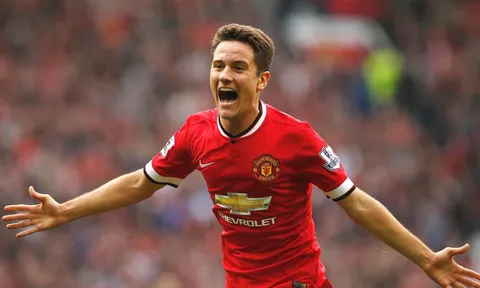 Herrera không xứng nhận băng đội trưởng của Man Utd