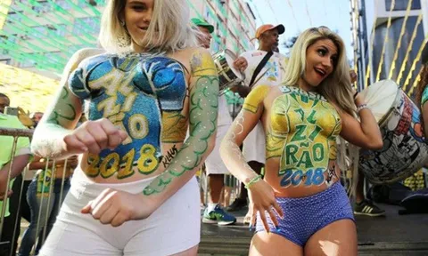 World Cup: "Đại chiến nhan sắc" giữa các hotgirl sexy nhất ở Nga