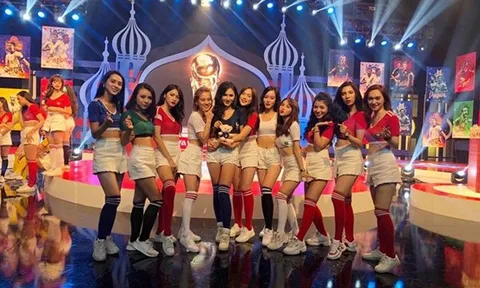 Chuyện hậu trường giờ mới kể của dàn hot girl 'Nóng cùng World Cup'