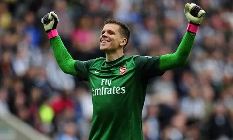Giờ là lúc Arsenal hối hận khi bán Szczesny