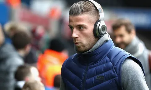 Man Utd rộng đường có trung vệ Tottenham