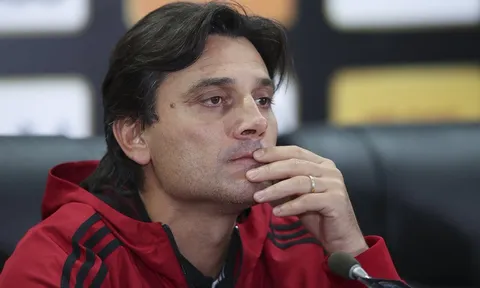 HLV AC Milan "ngạc nhiên" với chủ Trung Quốc