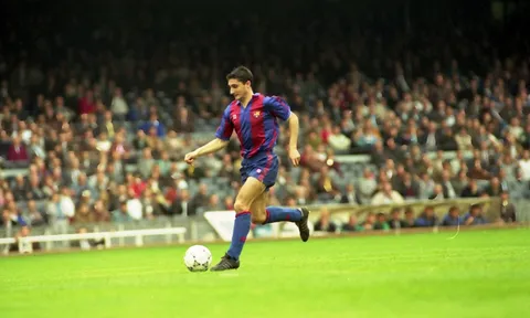HLV Ernesto Valverde khi khoác áo Barca thời trẻ
