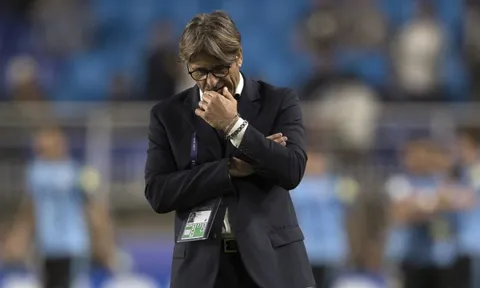HLV Evani cúi mặt, U20 Italia tâm phục khẩu phục trước U20 Uruguay