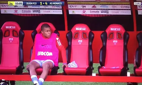 Monaco đang "chơi đòn bẩn" với Mbappe?