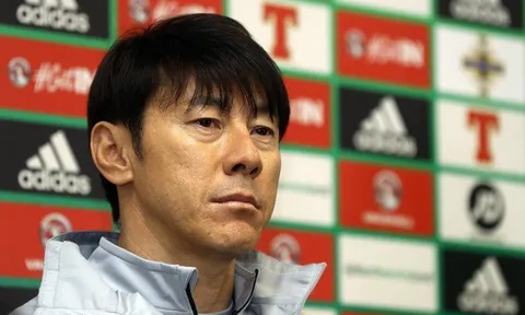 HLV Shin Tae-yong nói gì khi VAR khiến Hàn Quốc thua trận?