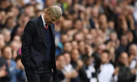 HLV Wenger bỏ họp báo, khẳng định Arsenal cần vô địch, không cần hơn Tottenham