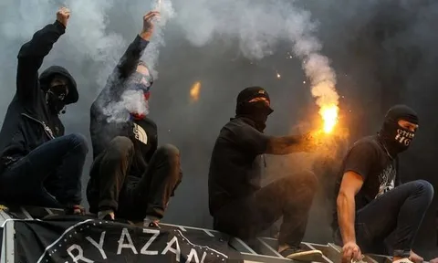 Hooligan Nga phát động 'làm thịt' World Cup 2018