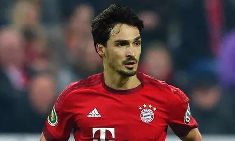 Hummels - Hòn đá tảng của Hùm xám