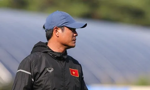HLV Hữu Thắng đi bệnh viện kiểm tra sức khỏe ở Hàn Quốc