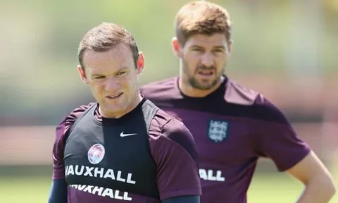 Huyền thoại Liverpool "chỉ điểm" bến đỗ mới cho Wayne Rooney