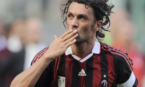 Huyền thoại Maldini từ chối trở lại Milan