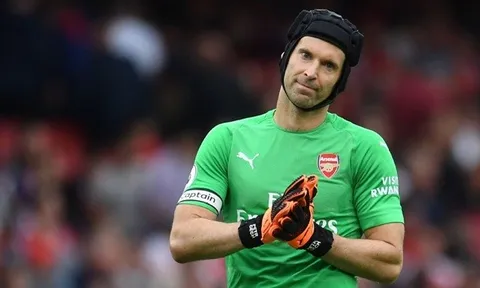 Được tin dùng trận khai màn, Cech thừa nhận vẫn chưa chắc suất bắt chính tại Arsenal