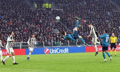 Ronaldo được khuyến khích chơi bóng với người sao Hỏa
