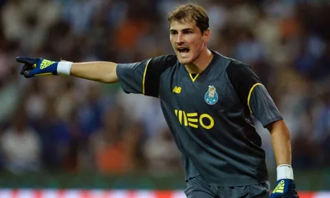 Iker Casillas sắp hồi hương