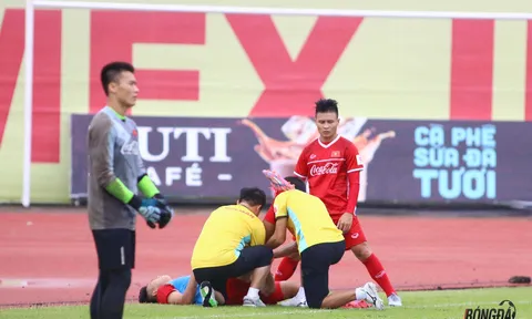 U23 Việt Nam chuẩn bị ASIAD 2018: Quang Hải tập ngoài, Thành Chung chấn thương