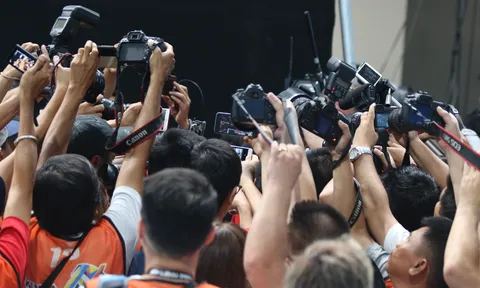 Phóng viên SEA Games 29 "bao vây" Ánh Viên