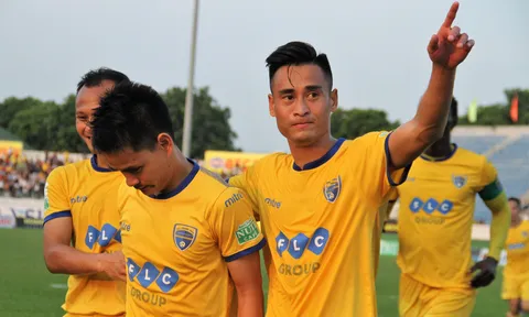 Hạ Than Quảng Ninh 3-1, HLV Đức Thắng giúp FLC Thanh Hóa trở lại cuộc đua vô địch