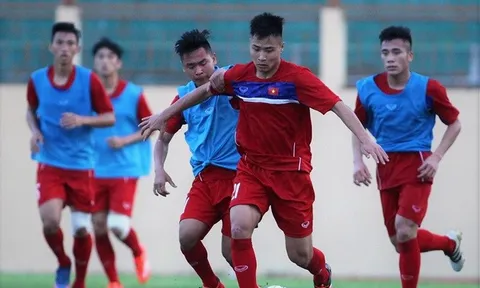 SỐC: Bị rách dây chằng cổ chân, Văn Tới chia tay VCK U20 thế giới