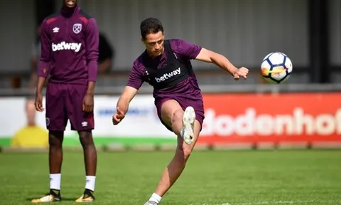 Javier Hernandez hòa nhập cực nhanh với đồng đội mới