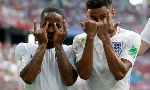 Lý giải động tác ăn mừng bàn thắng của Lingard vào lưới Panama