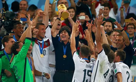 Joachim Loew đi vào lịch sử bóng đá Đức