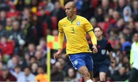 HLV Tite đã xác định cặp trung vệ cho đội tuyển Brazil