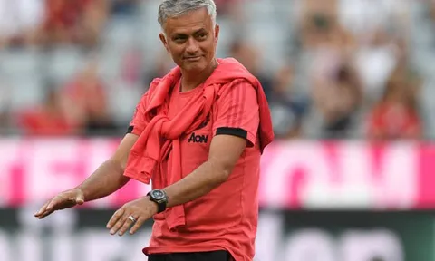 Mourinho chỉ ra cầu thủ xin được vắng mặt ở trận Leicester City